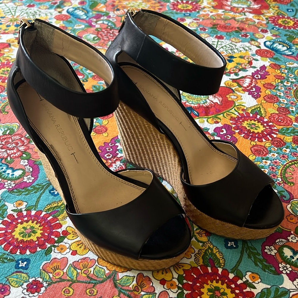 Banana Republic Black Leather Platform Espadrilles Size 7M